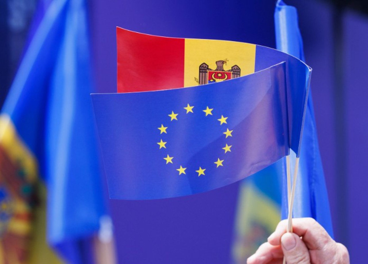 „Termenul de 2030 pentru aderarea R. Moldova la UE încă este în cărți”: Obstacolele care trebuie depășite, enumerate de experți