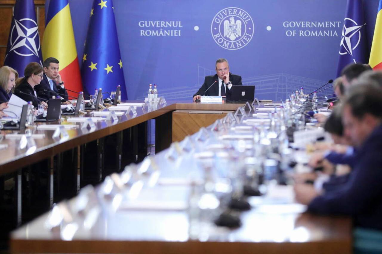  Government of Romania  will adopt a memorandum on salary increases for teachers