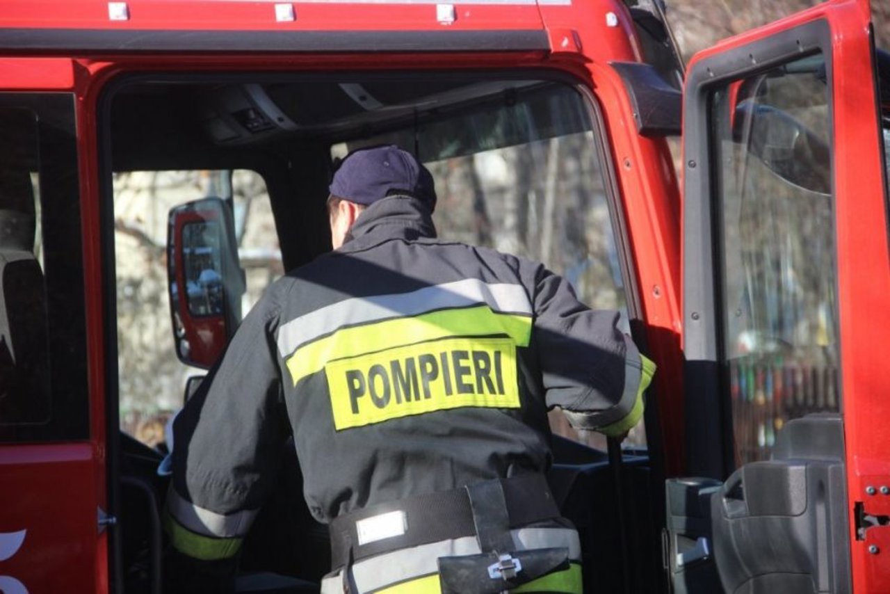 Salvatorii și polițiștii vor fi la datorie de sărbători // Recomandări pentru cetățeni