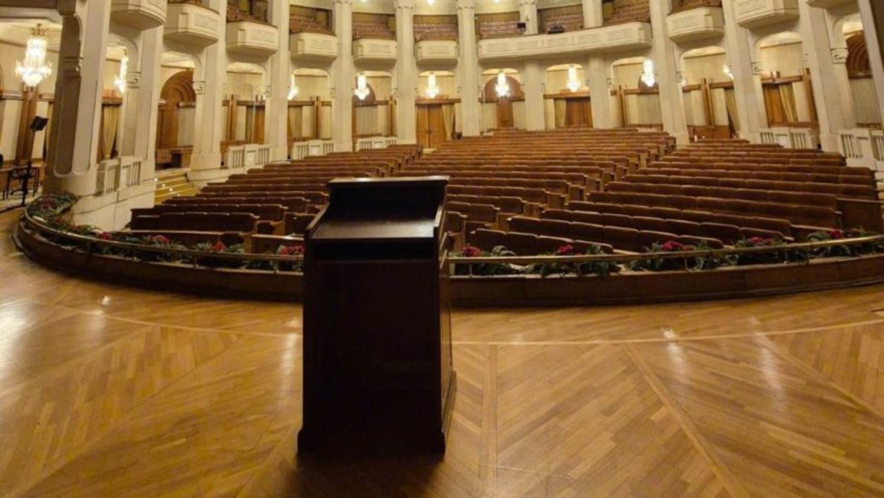 Parlamentul României se reunește pentru a vota Guvernul Veștea