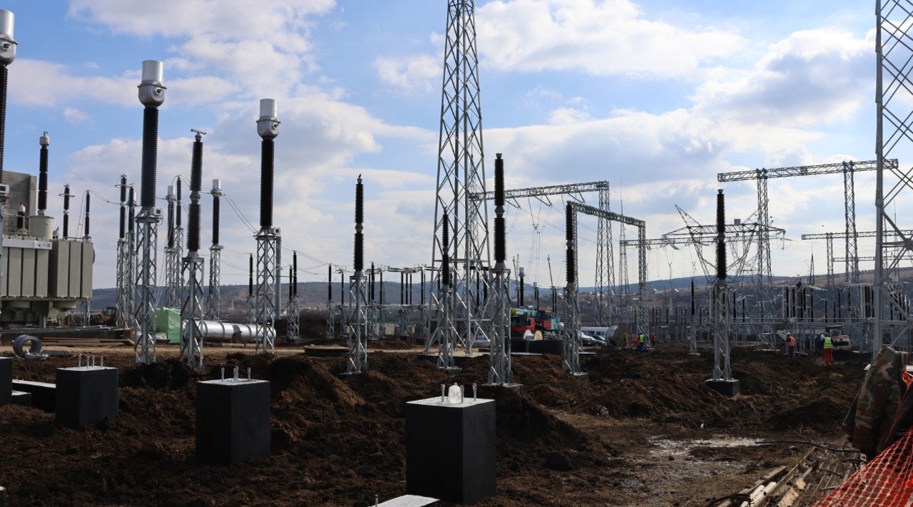 EU delegation inspects Vulcănești–Chișinău power line works