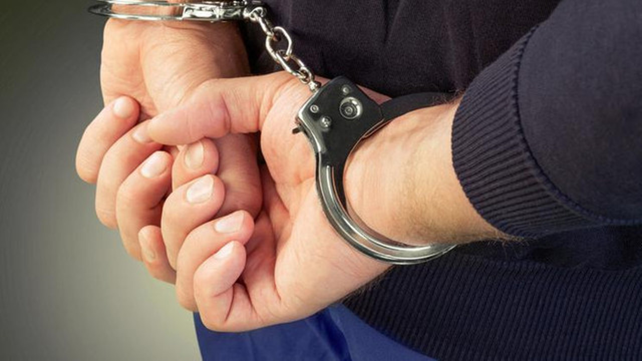 Un supraveghetor al unui penitenciar din Bălți, reținut: A furnizat droguri deținuților