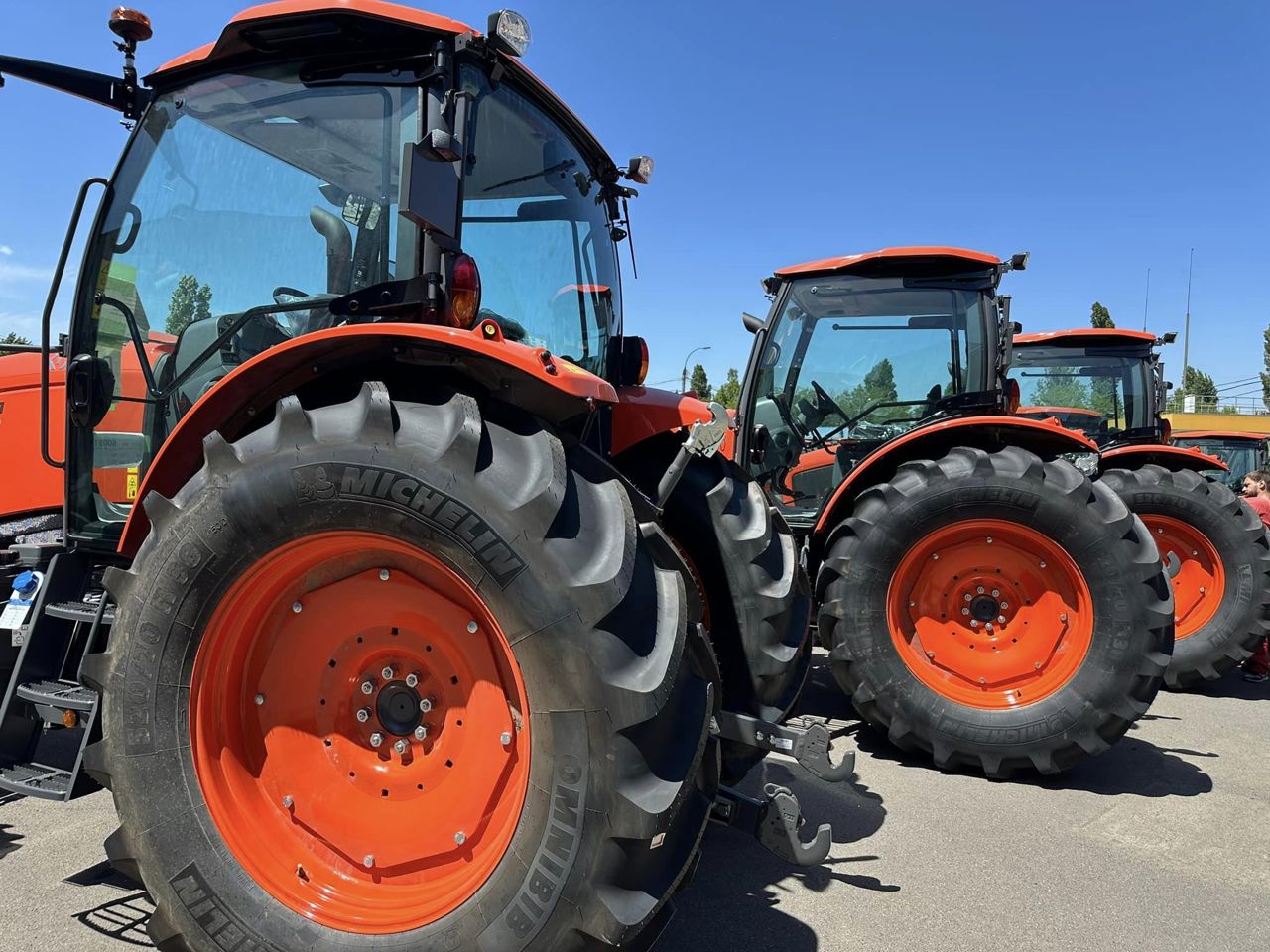 Очередная партия японских тракторов для фермеров прибыла в Молдову