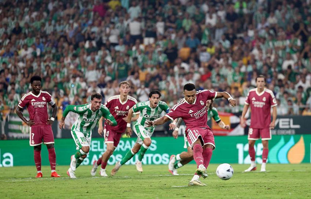 Final incredibil în Real Betis Sevilla - Real Madrid: „Los Blancos” au suferit prima înfrângere de la revenirea lui José Mourinho