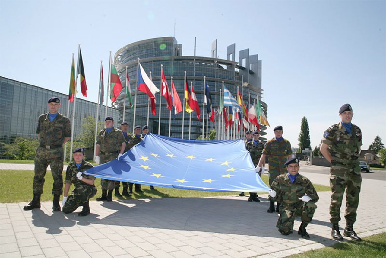 Corespondență Bruxelles// Structurile militare europene