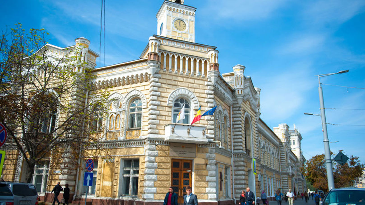 КМС проголосовал за выделение денег из городского бюджета на погашение долга Водоканала. Ион Чебан недоволен