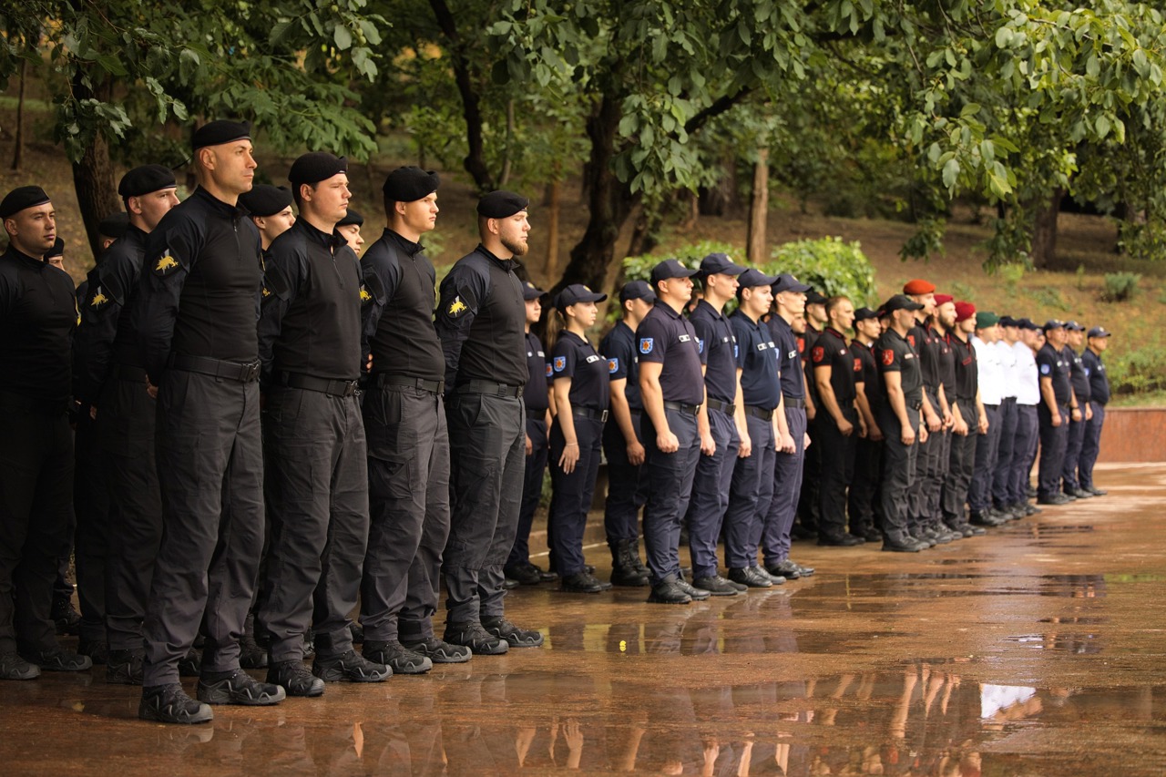 O nouă ediție a competiției „Ștafeta combinată", organizată de angajați ai MAI în memoria camarazilor căzuți la datorie