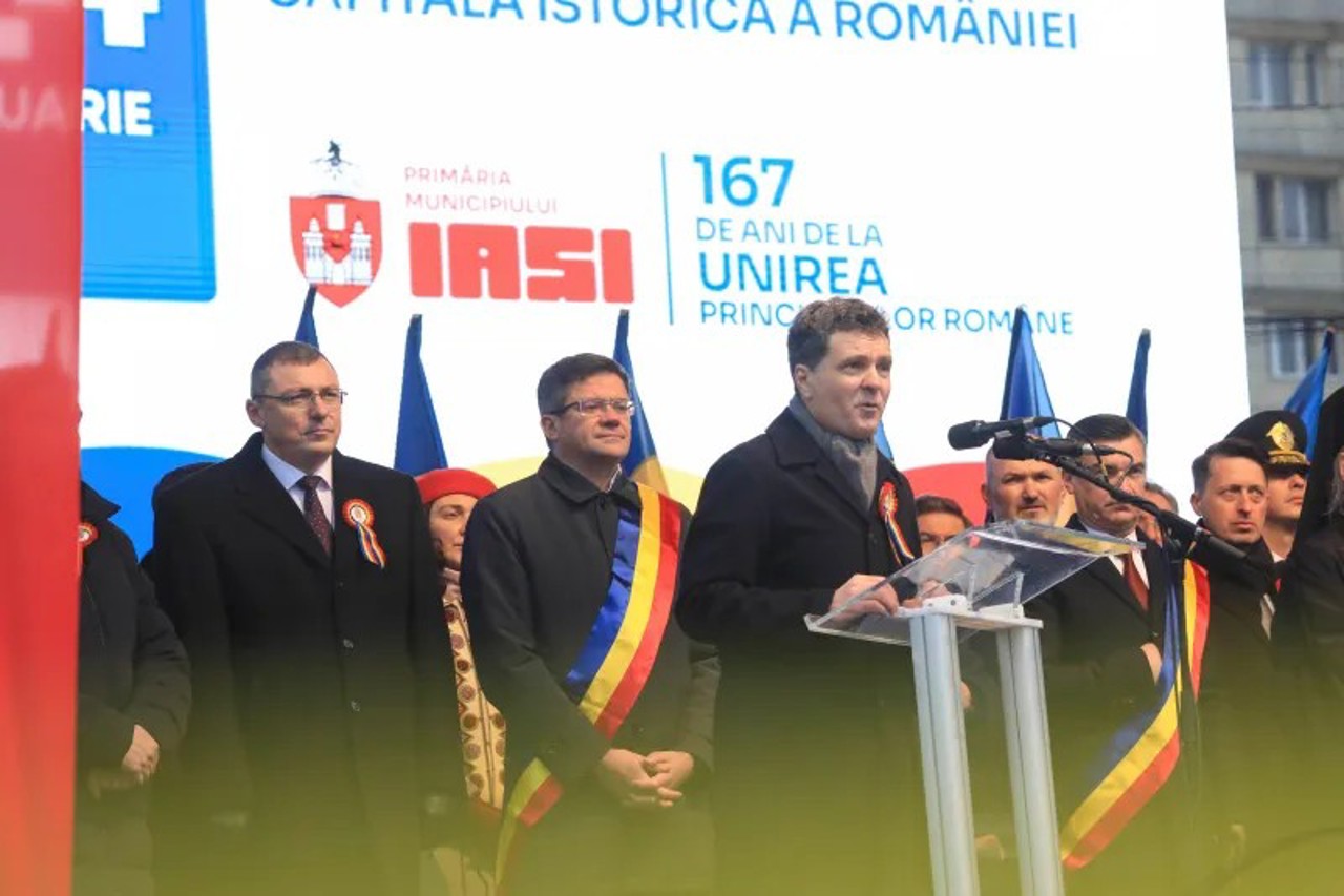 Mica Unire în România cu depuneri de flori și proteste. Președintele Nicușor Dan, întâmpinat cu huiduieli la Iași și Focșani 