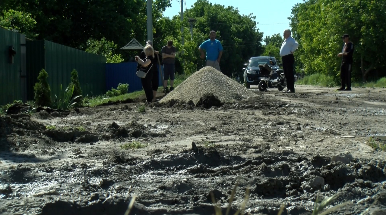 Inundații după ploile abundente în nordul țării: Gospodării și poduri avariate la Gribova