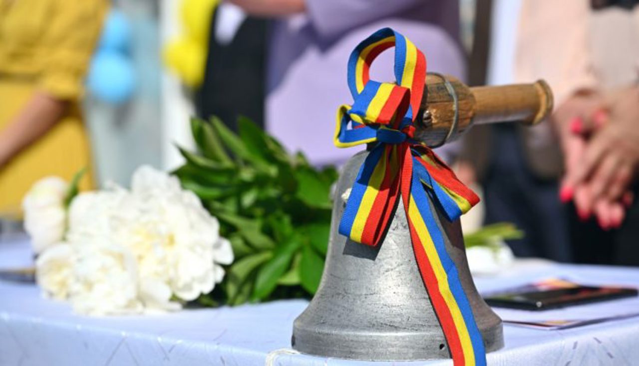 Clopoțelul sună din nou: elevii din R. Moldova încep un nou an de studii