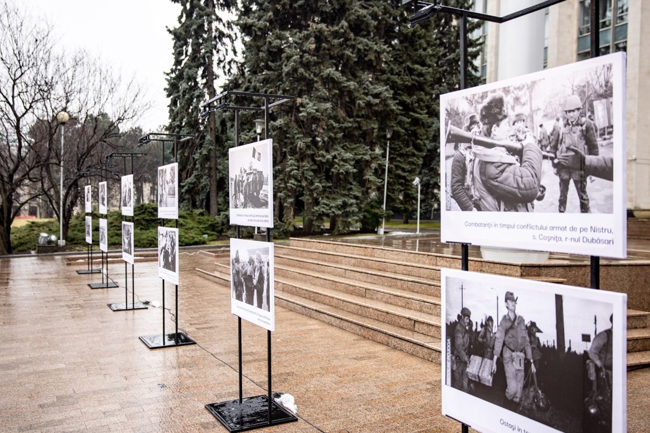 В Кишиневе проходит фотовыставка, посвященная 33-летию войны на Днестре