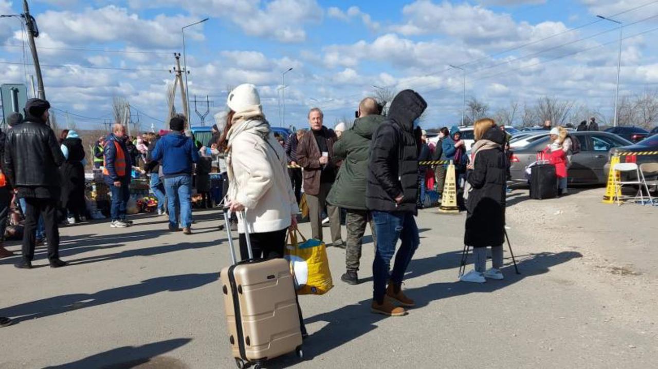 Обеспечение права беженцев на социальные, медицинские, жилищные и образовательные услуги обсудили в правительстве