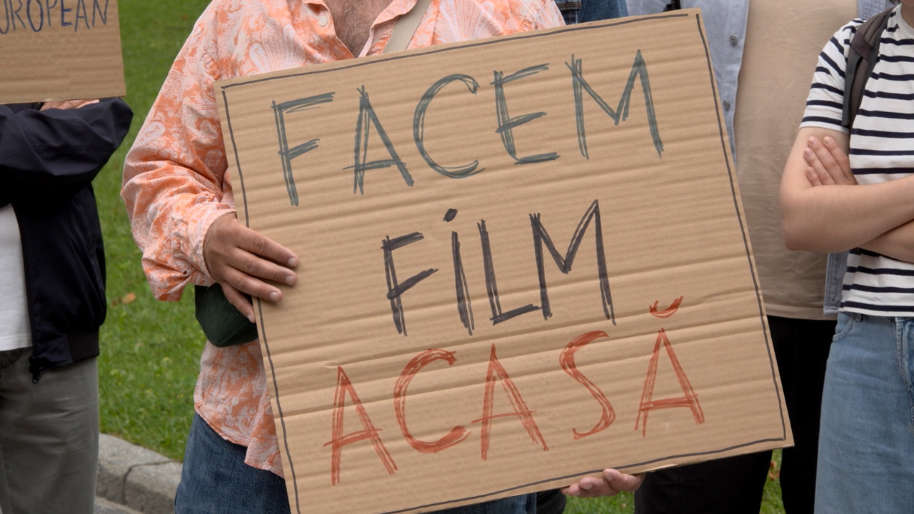 „Facem film acasă!” – Apelul cineaștilor pentru susținerea industriei de film