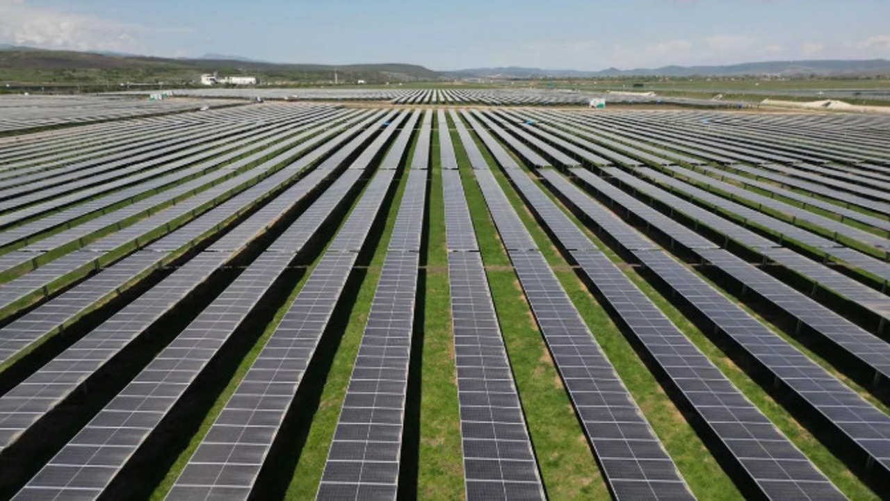 Bulgaria a devenit lider mondial în stocarea energiei solare în baterii