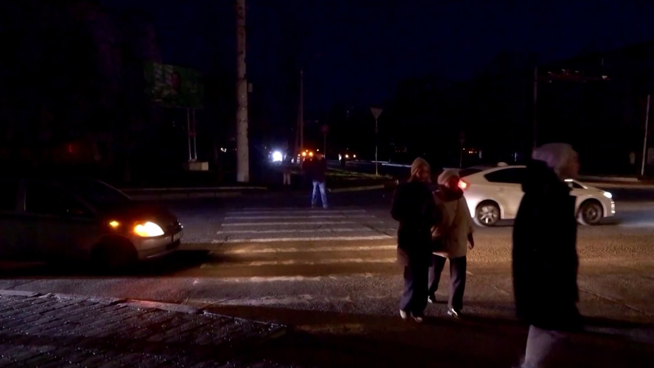 Locuitorii din regiunea transnistreană au rămas fără curent electric. Ministrul Energiei: De vină ar fi echipamentele vechi 