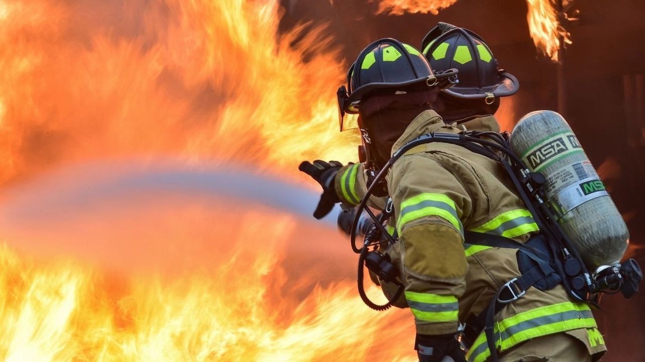 Explozie la o fabrică de artificii în India, soldată cu cel puțin 20 de morți