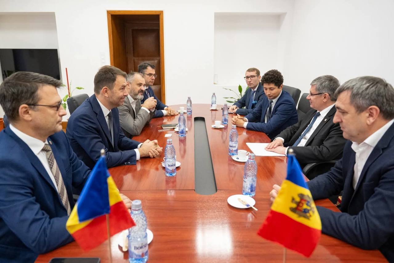 Demersuri pentru înlocuirea lui Valeriu Munteanu la conducerea Comisiei Comune pentru Integrarea Europeană