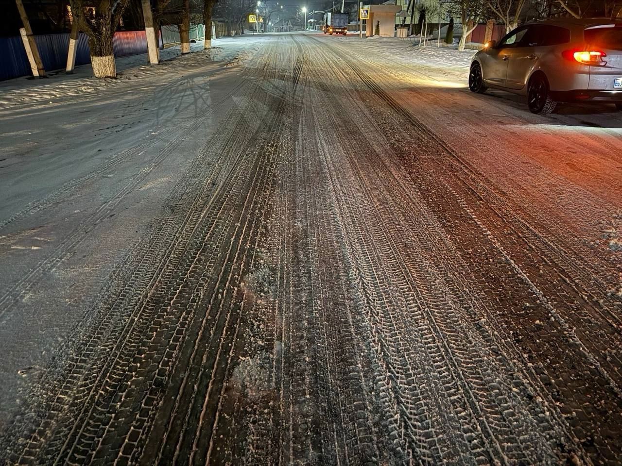 Poleiul creează haos pe drumuri: Trafic restricționat în nord, avarii la rețelele electrice și intervenții în teren