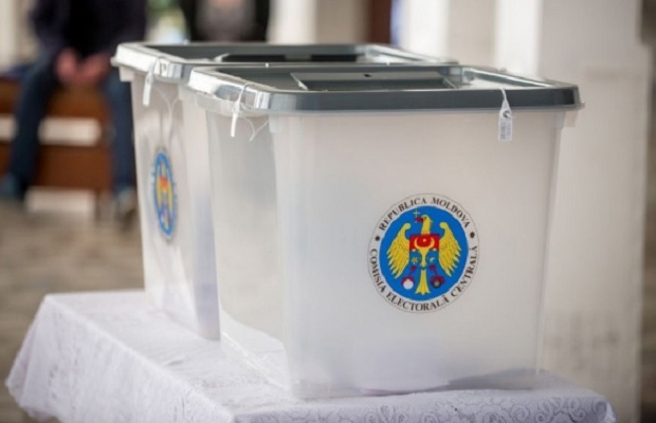 Locuitorii din mai multe sate își aleg primarii, în două sate au loc referendumuri locale de revocare a primarilor 