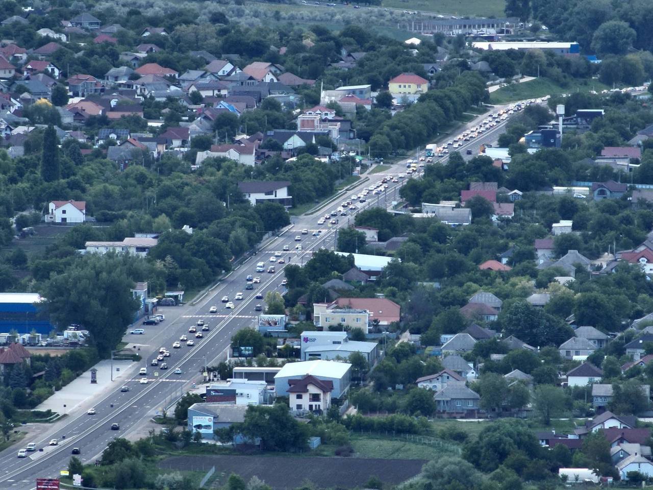 Ambuteiaje la intrarea în capitală. Chișinăuienii revin de la țară