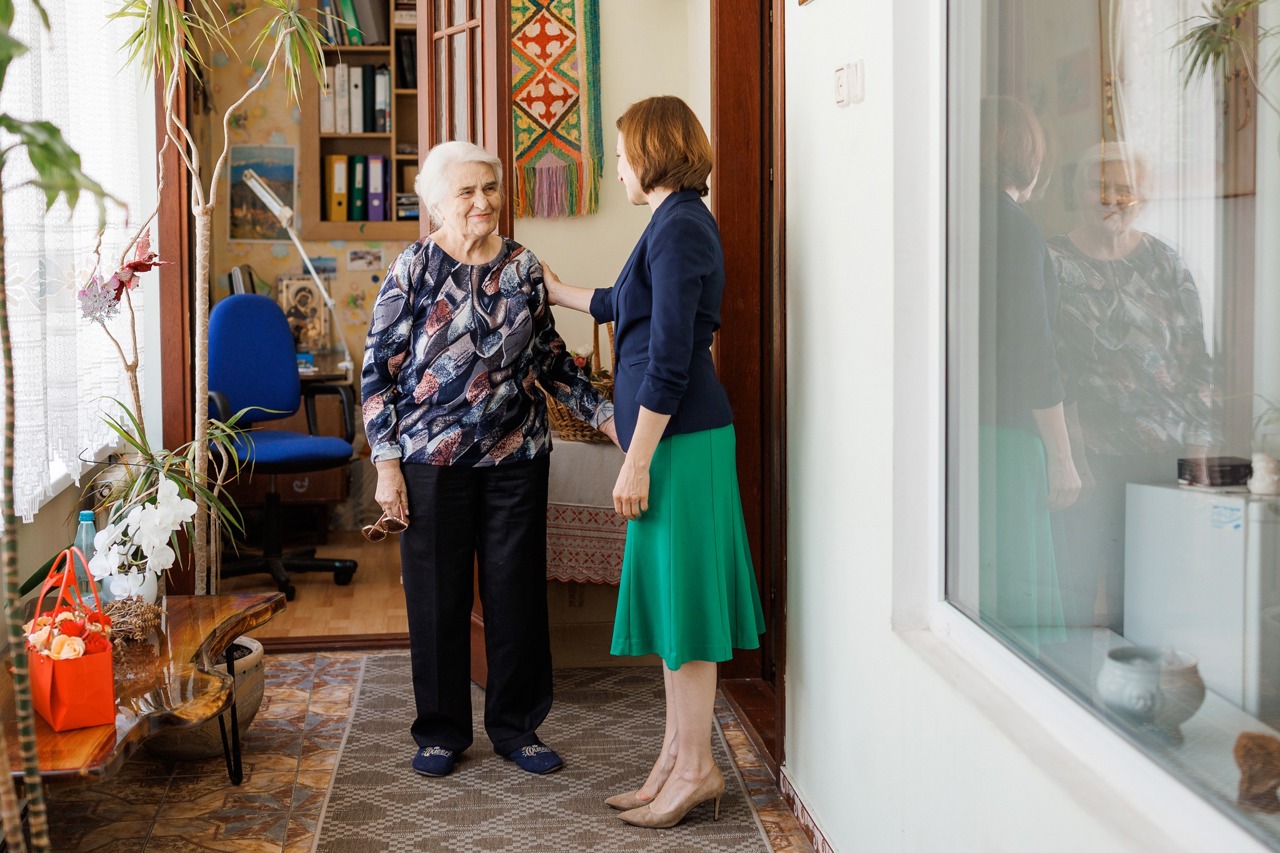 Maia Sandu, după discuția cu soția compozitorului Eugen Doga: Îndemn Guvernul să aprobe cât mai curând redenumirea aeroportului în cinstea maestrului 