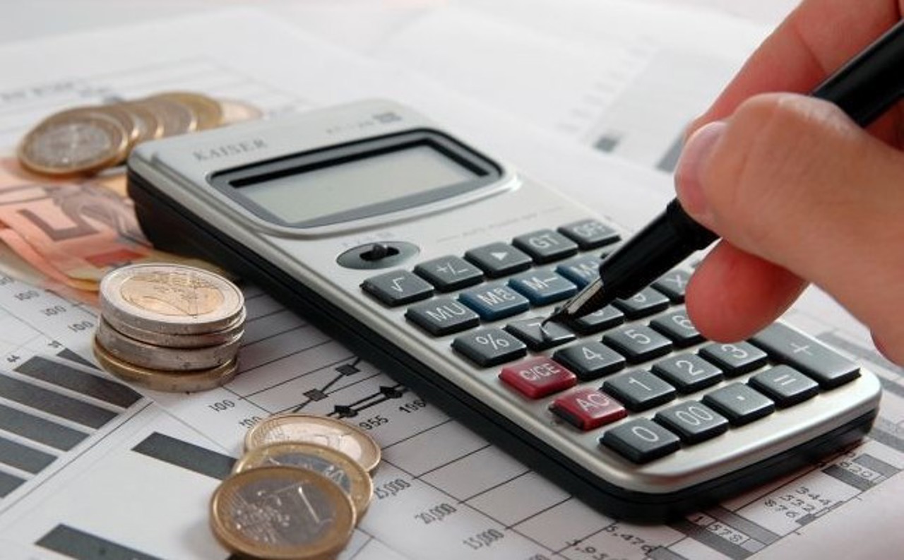 Precizările CNAS privind dreptul la reexaminarea pensiei pentru limita de vârstă