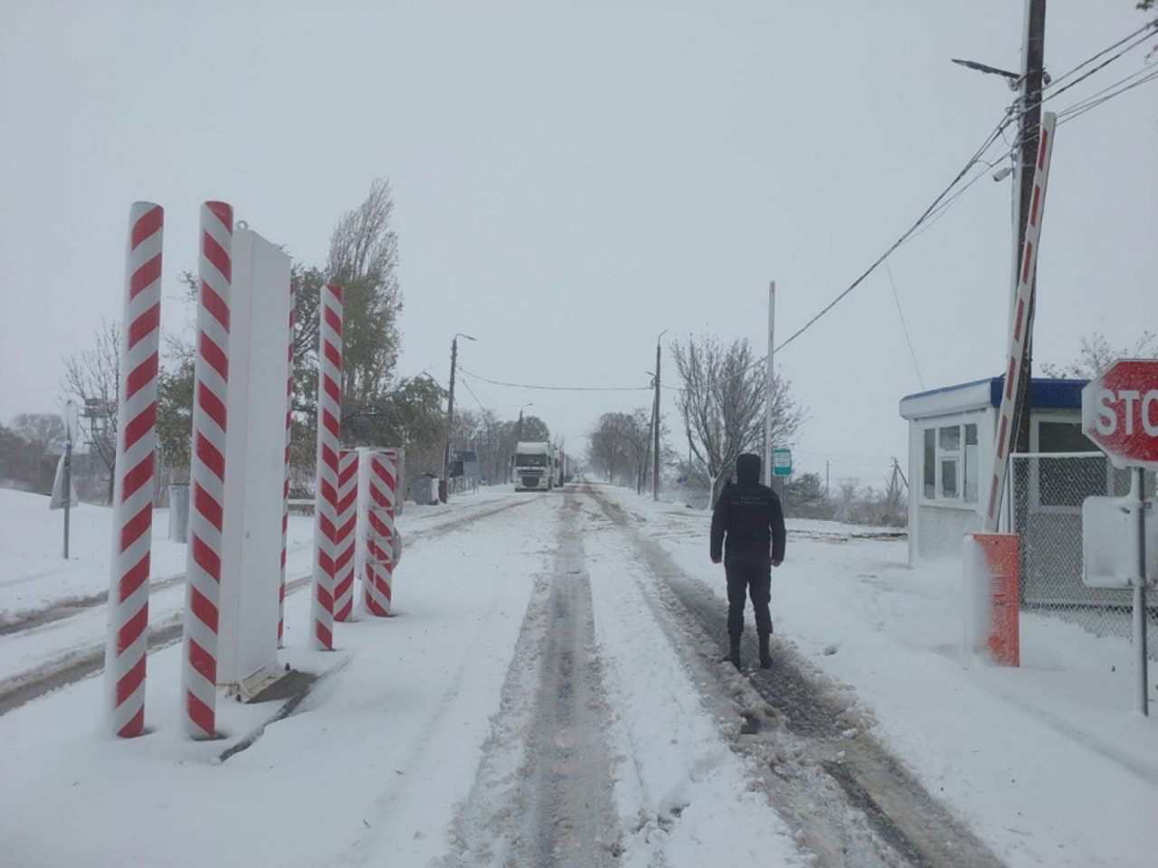 Truck crossing restrictions at Leușeni, Cahul and Giurgiulesti customs posts due to weather conditions