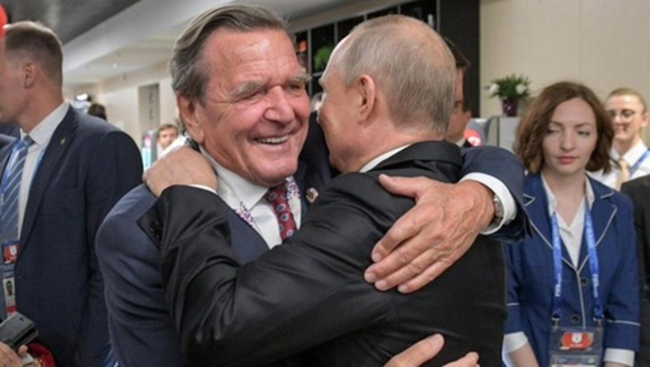 Kaja Kallas exprimă scepticism față de propunerea lui Vladimir Putin de a-l numi pe Gerhard Schröder mediator în conflictul din Ucraina