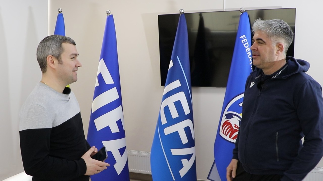 Împărtășind din experiență! Fostul arbitru FIFA, Alexandru Deaconu, la Chișinău: "Am amintiri foarte plăcute cu echipele din Republica Moldova"
