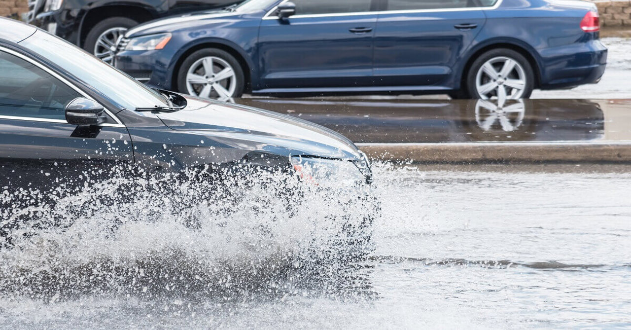 Heavy rain floods Chisinau streets, police urge caution