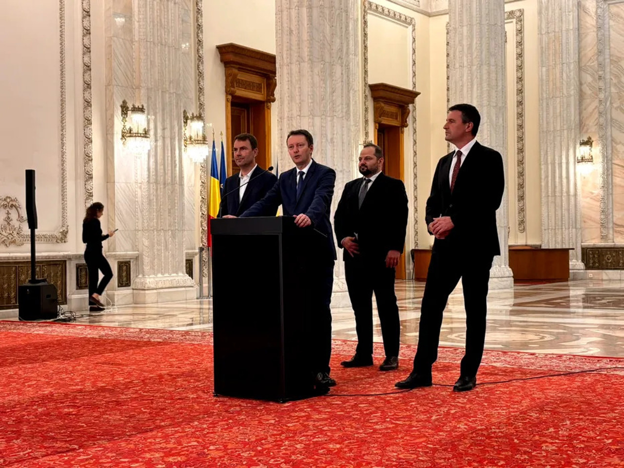 „Primele lucruri pe care le vom face este reforma statului”: Mureșan și-a depus programul de guvernare