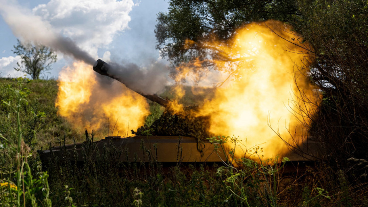 Ukraine: Russian forces repeatedly bomb an ammonia pipeline in the Kharkov region