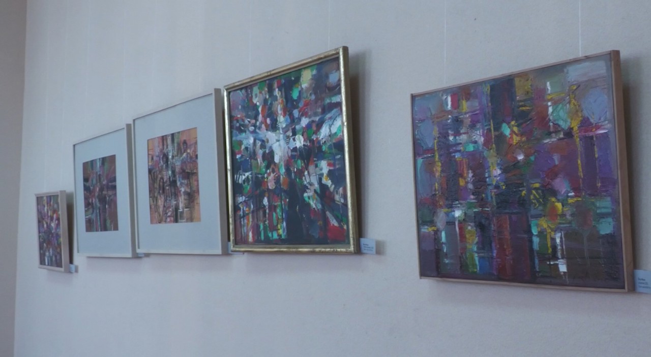 Expoziția de primăvară a artiștilor din Comrat aduce nume noi în atenția publicului 