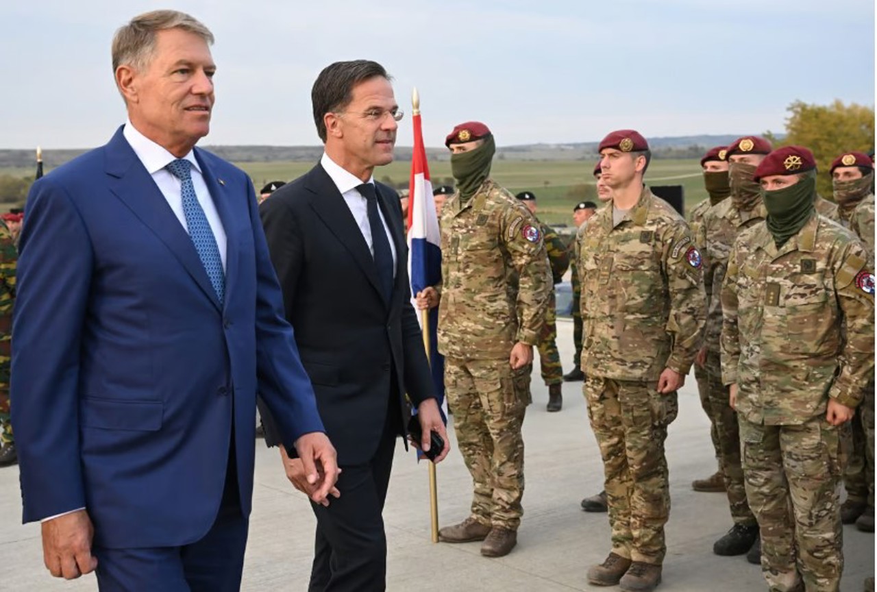 Klaus Iohannis Vows Support for Ukraine in NATO Bid