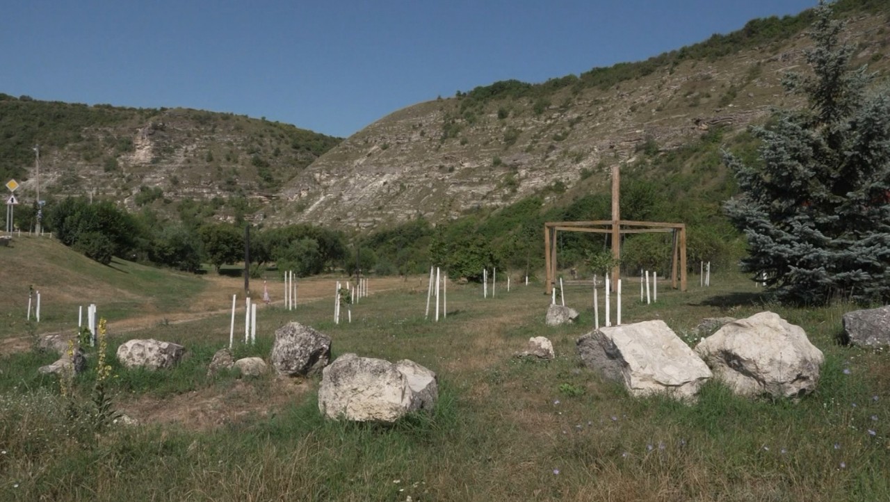 Istoria, studiată lopata și pensula: Elevi din R. Moldova, la o tabără de arheologie de la Orheiul Vechi
