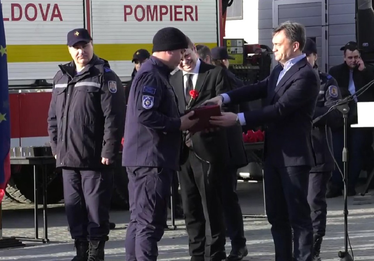 Moldovan rescuers who returned to the country from Turkey received diplomas of honor