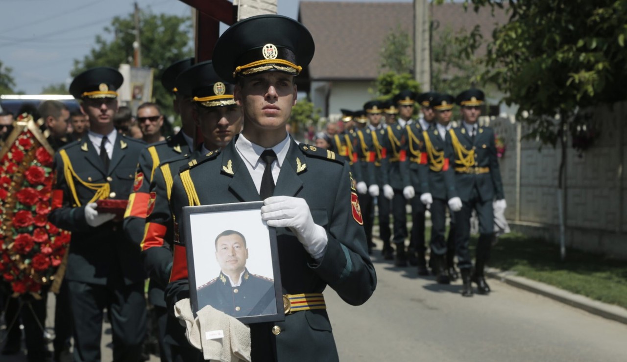 Igor Ciofu’s funerals with military honors held today in his native village