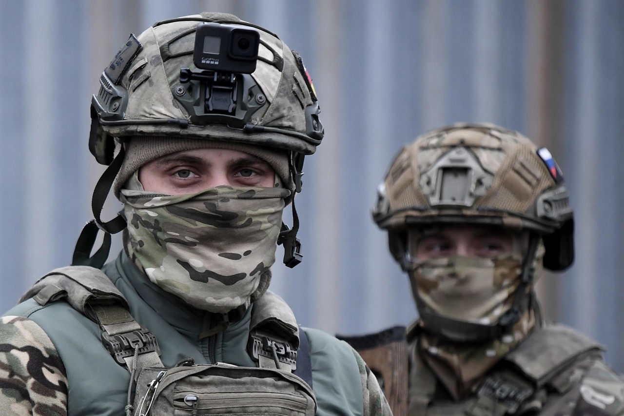 Rușii reveniți de pe frontul din Ucraina, implicați tot mai des în grupări de crimă organizată