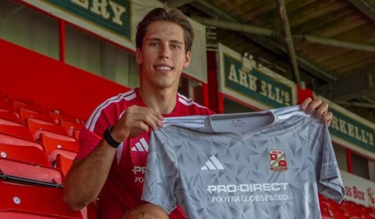 Fotbalistul Stephan Negru, care în acest an a debutat la prima reprezentativă a Republicii Moldova, și-a găsit un nou club în Anglia