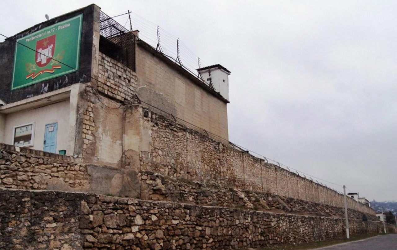 Conducerea Penitenciarului din Rezina, suspendată în urma anchetei privind eliberarea unor deținuți pe viață