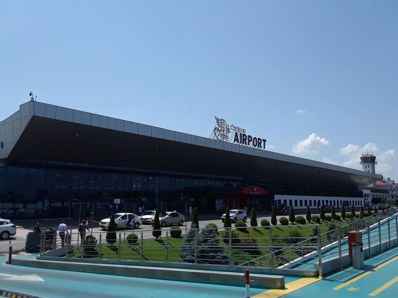 Licitația pentru spațiile comerciale de la Aeroportul Chișinău a fost prelungită din lipsă de oferte