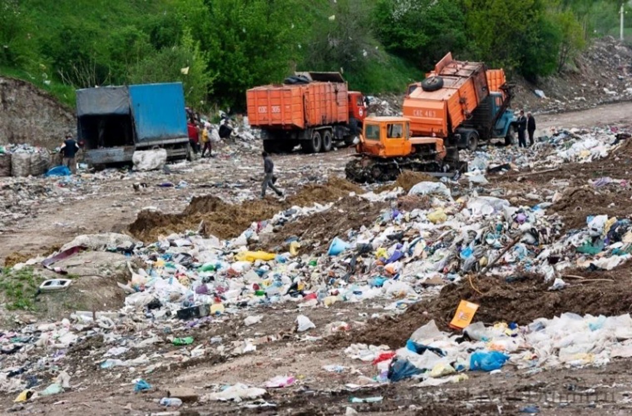 Colectarea deșeurilor, blocată teritorial  din 1 mai. Ministrul Mediului: „Este o criză provocată intenționat”