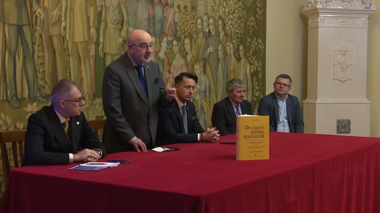 Eveniment editorial important la Iași. A fost lansat volumul „Documente privind istoria românilor”