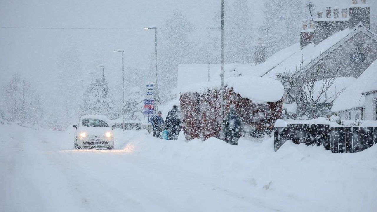 MAE avertizează moldovenii din Regatul Unit: furtuna Goretti aduce fenomene meteo severe