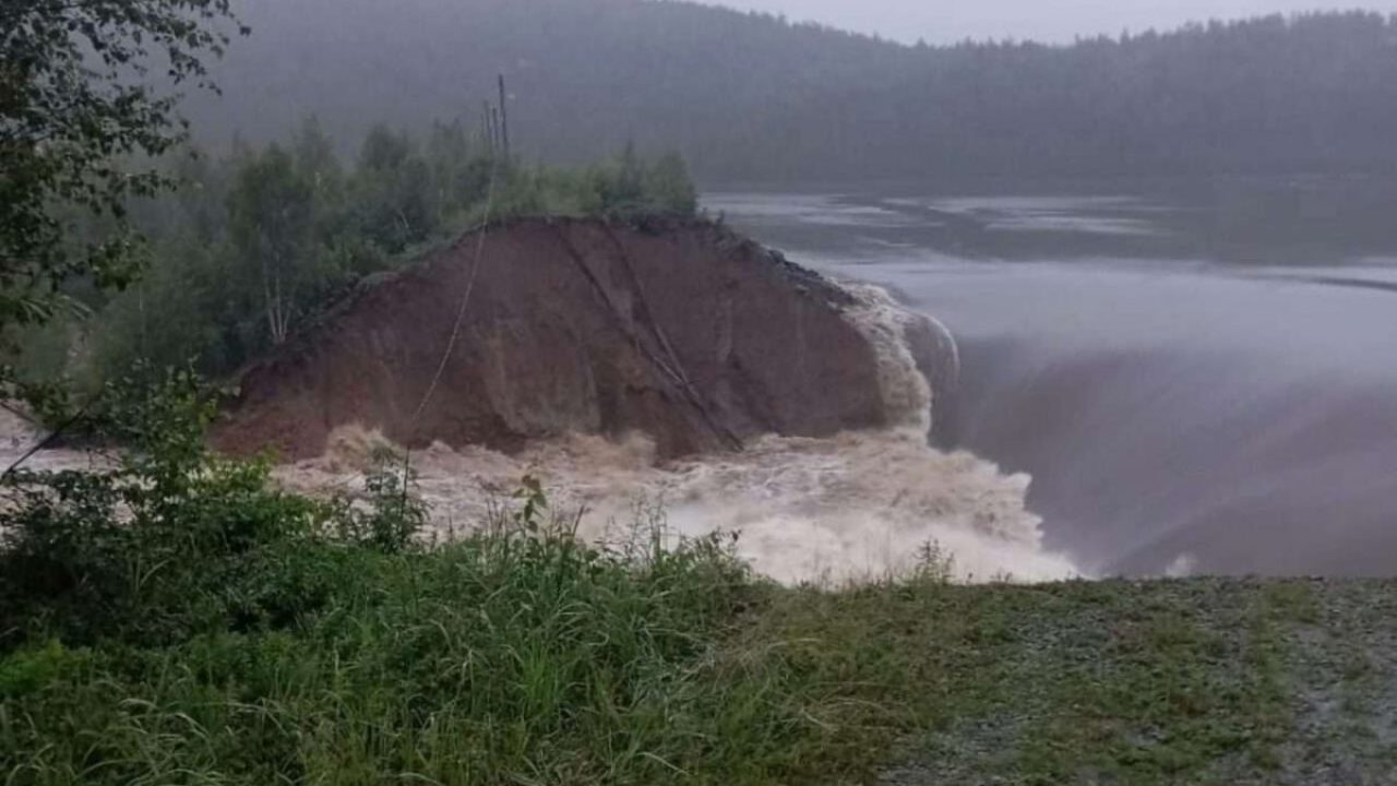 Heavy rains caused a dam to break in Russia