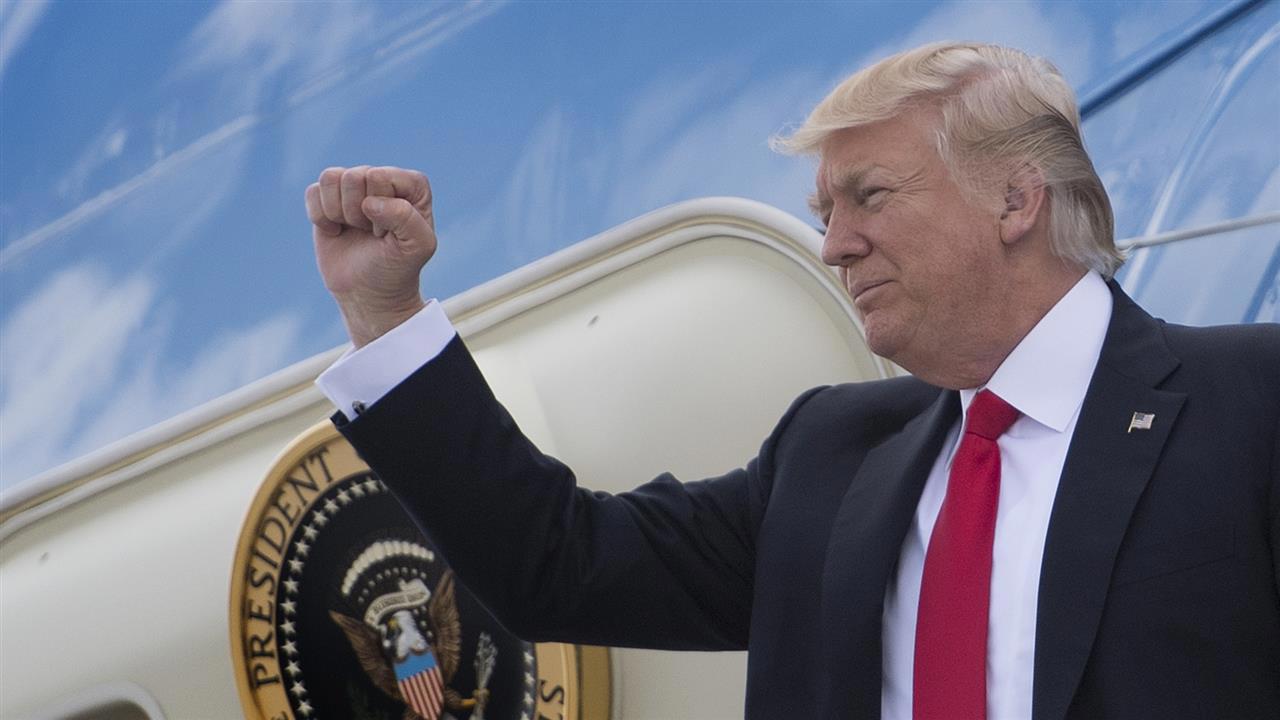 Trump zdruncină din nou NATO: Clauza de apărare colectivă are „numeroase definiții”