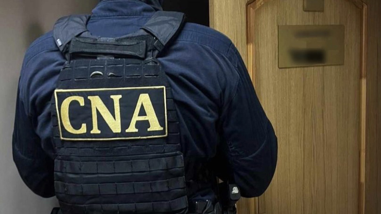 Cine investighează marii demnitari și frauda bancară? Competențe redistribuite între CNA și PA