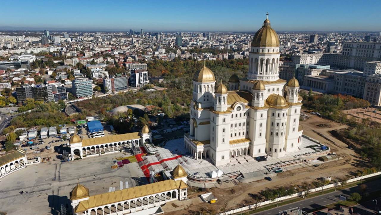 Thousands attend People's Salvation Cathedral consecration ceremony