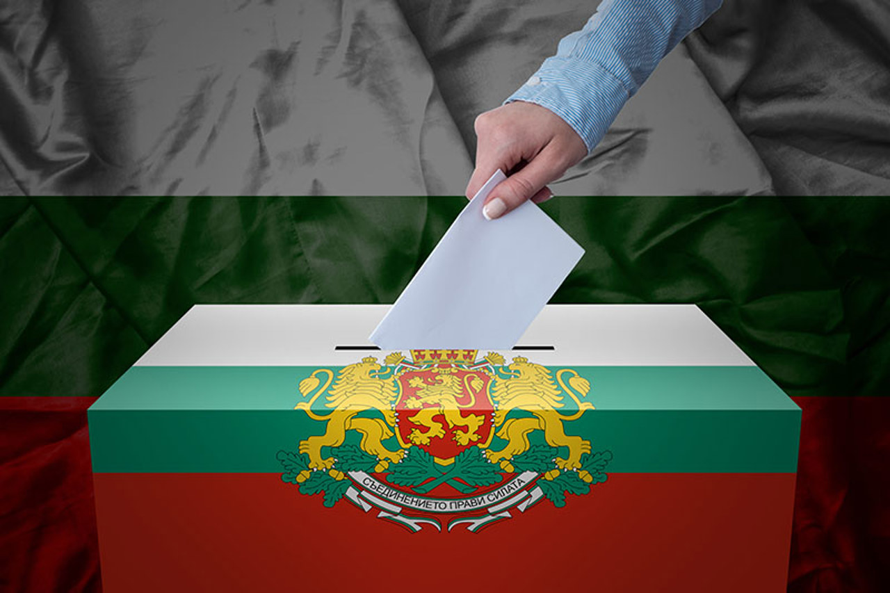 Президент Болгарии назначил досрочные парламентские выборы на 9 июня, приурочив их к европейским выборам