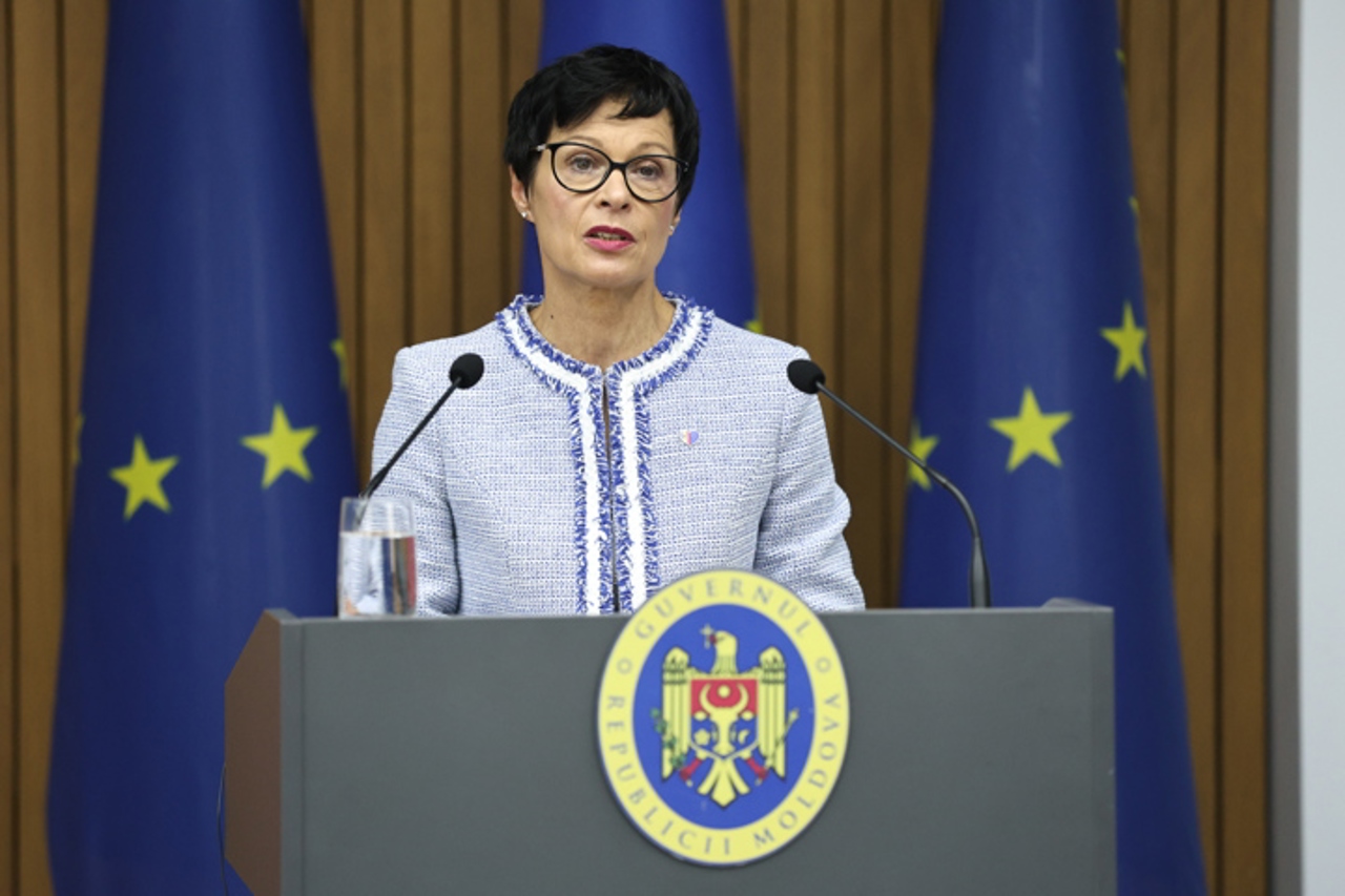 Russian interference a threat to Moldova's EU path, commissioner warns